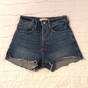 A&F Curve Love High Rise Mom Shorts - Dark Wash